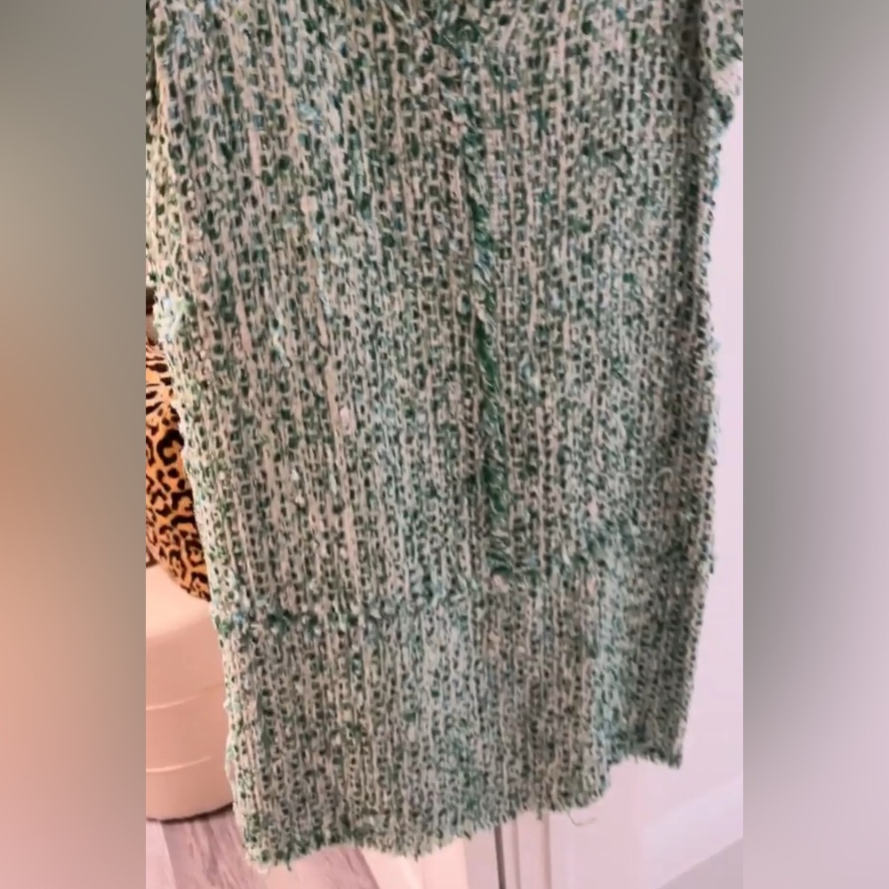 🔥Beautiful, Classic CH by Carolina Herrera Green & White Tweed Mini Dress Size 8 - Picture 4 of 15